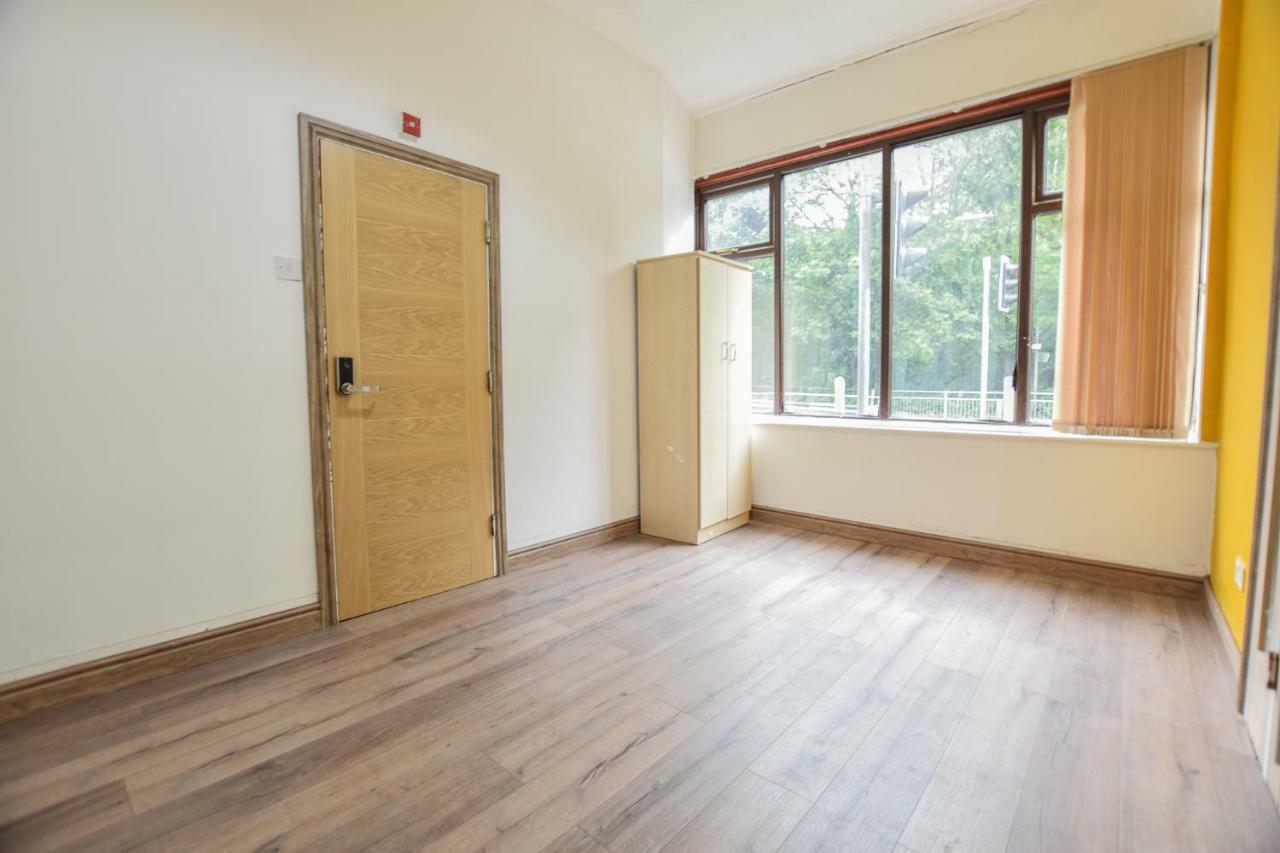Regency Guesthouse Manchester North Dış mekan fotoğraf
