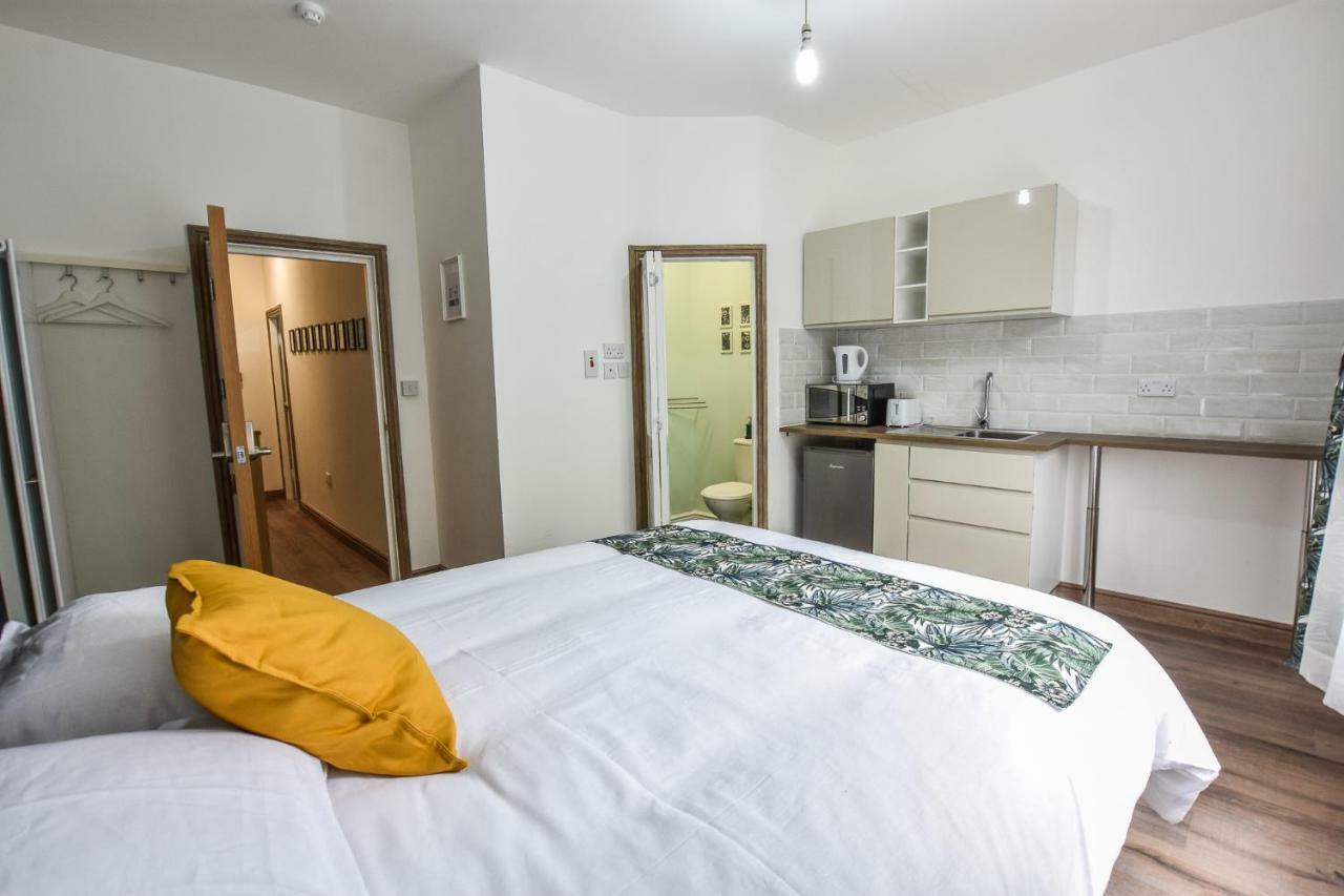 Regency Guesthouse Manchester North Dış mekan fotoğraf