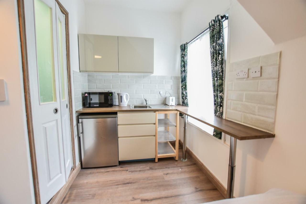 Regency Guesthouse Manchester North Dış mekan fotoğraf